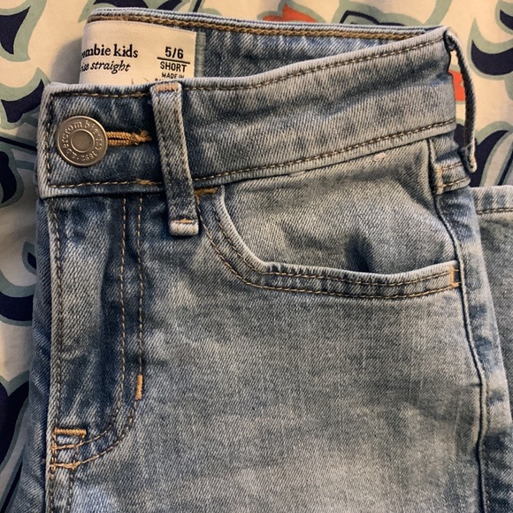 Abercrombie kids jeans girls 5/6 shirt great used condition - Picture 2 of 2